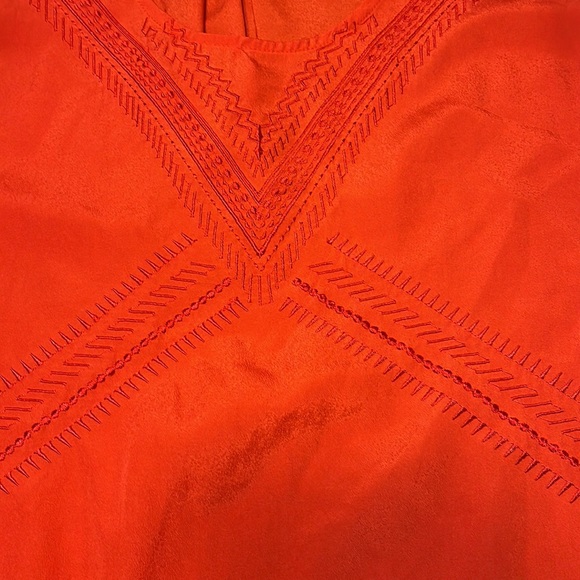 Get summer ready with this gorgeous XL red top. - Picture 3 of 3